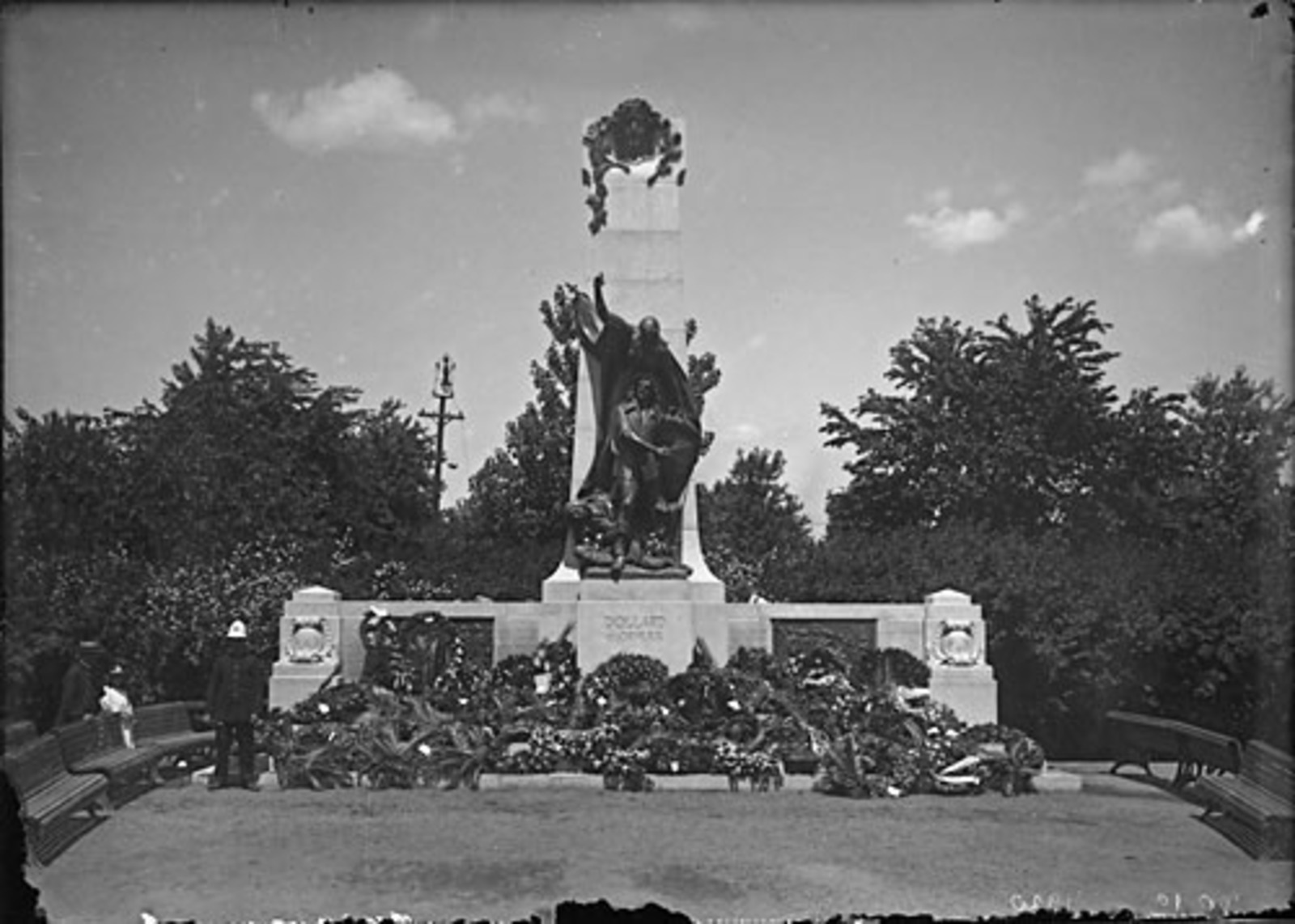 Monument à Dollard des Ormeaux, Montréal Gariépy, Edgar Collections