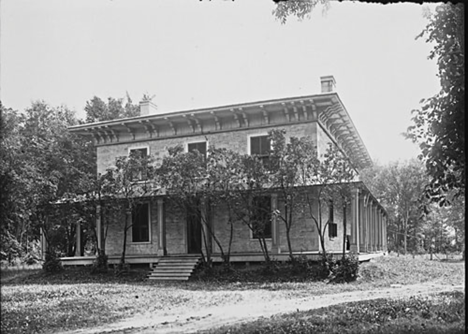 La Maison Harwood, VaudreuilSoulanges Gariépy, Edgar Collections