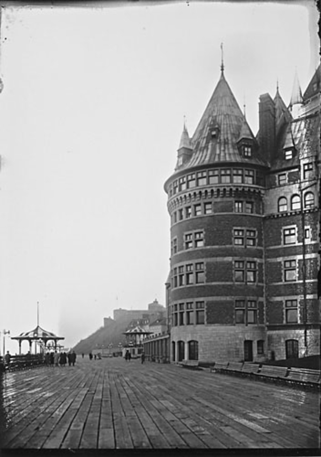 La Terrasse Dufferin et le Château Frontenac, Québec